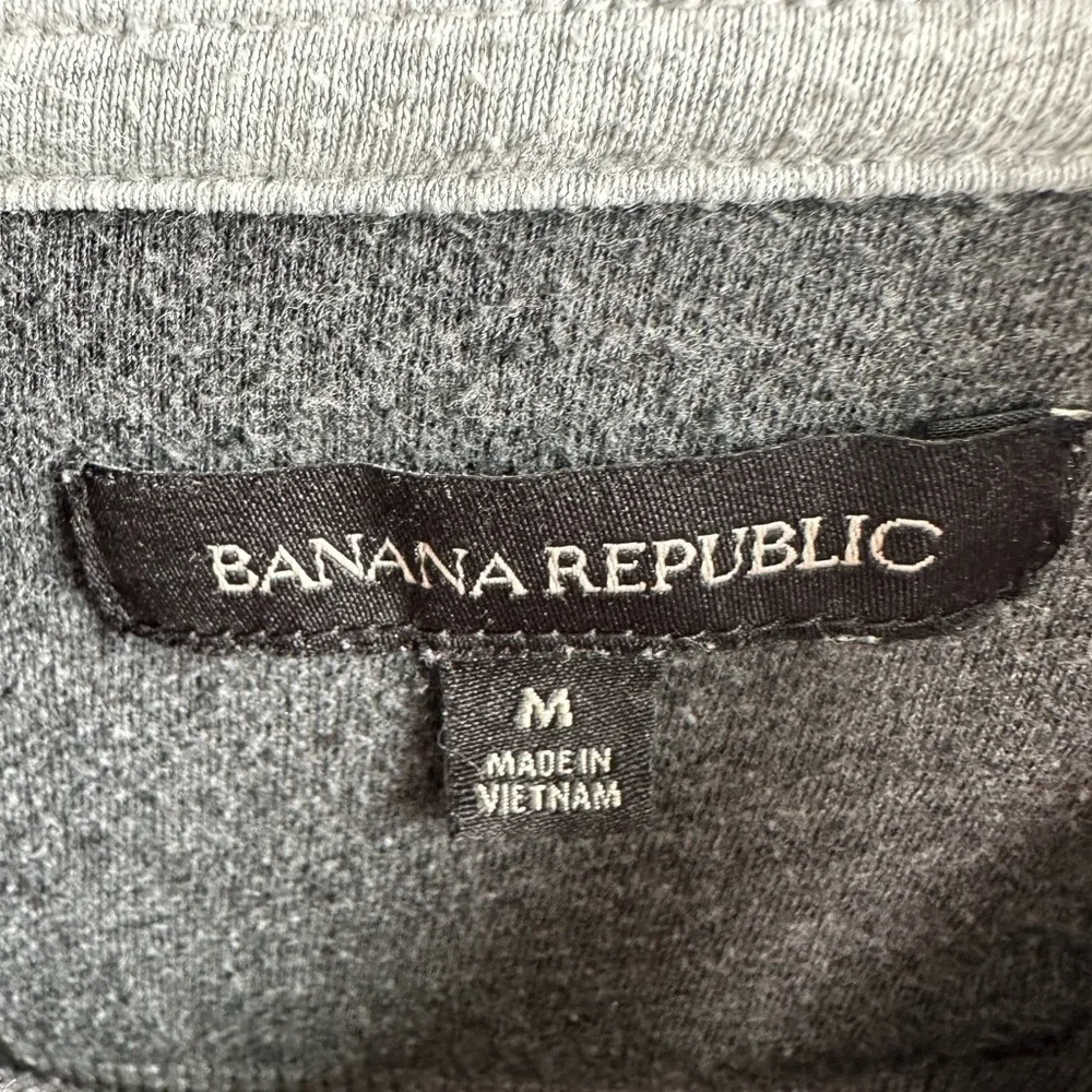 Banana Republic Men’s Waffle Knit Henley Cream Gray Color block Collegiate M